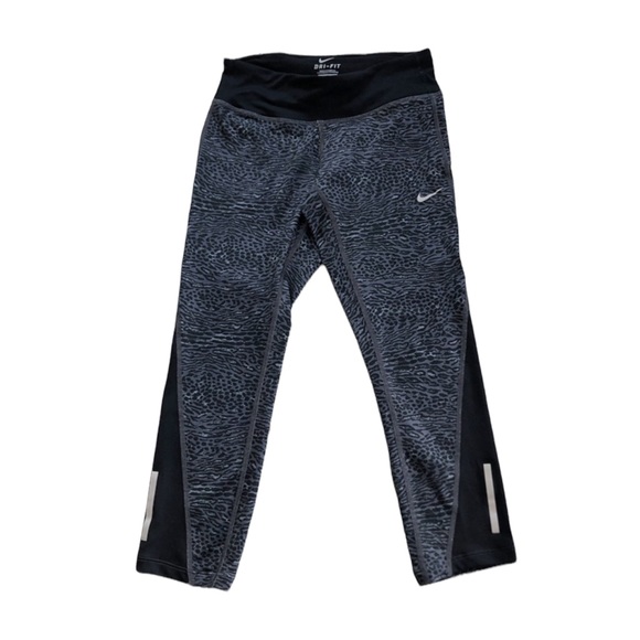 Nike Pants - Nike XS leopard print leggings capris active black gray reflective Dri-fit women